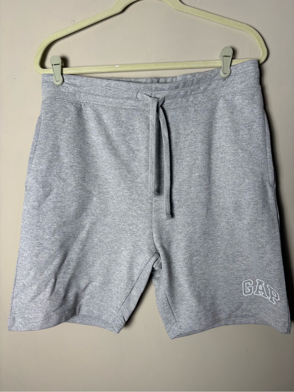 GAP Men's Heather Gray Cotton-Blend Athletic Shorts